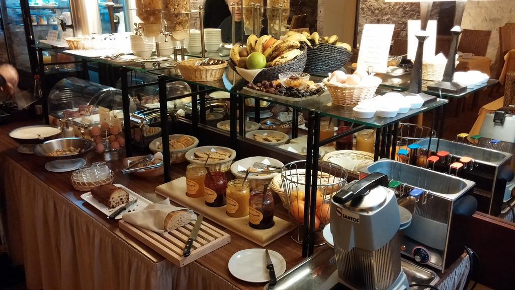 Best Western de Diane - restaurant TAM's Cuisine Maison Nevers Exterior foto
